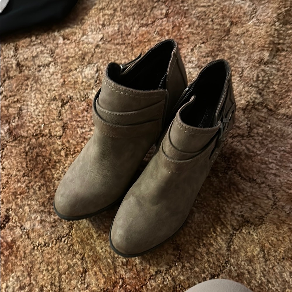 DSW Tan Ankle Boots with Suede Material and Low Heel